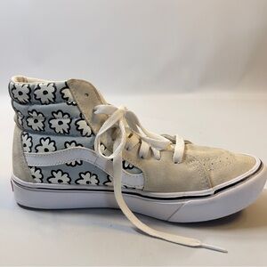 Vans Women’s size 8 Cream Suede Blue White Floral High Top Lace Up Sneaker